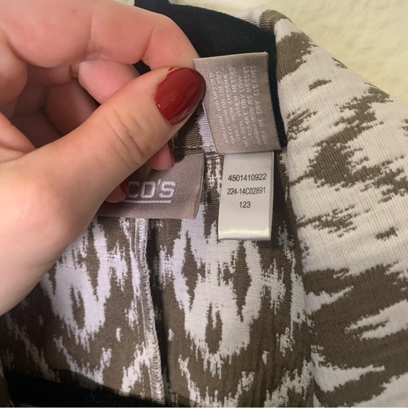 Chico's Taupe and White Patterned Light Weight Jacket Size 0/ Small - Picture 6 of 7